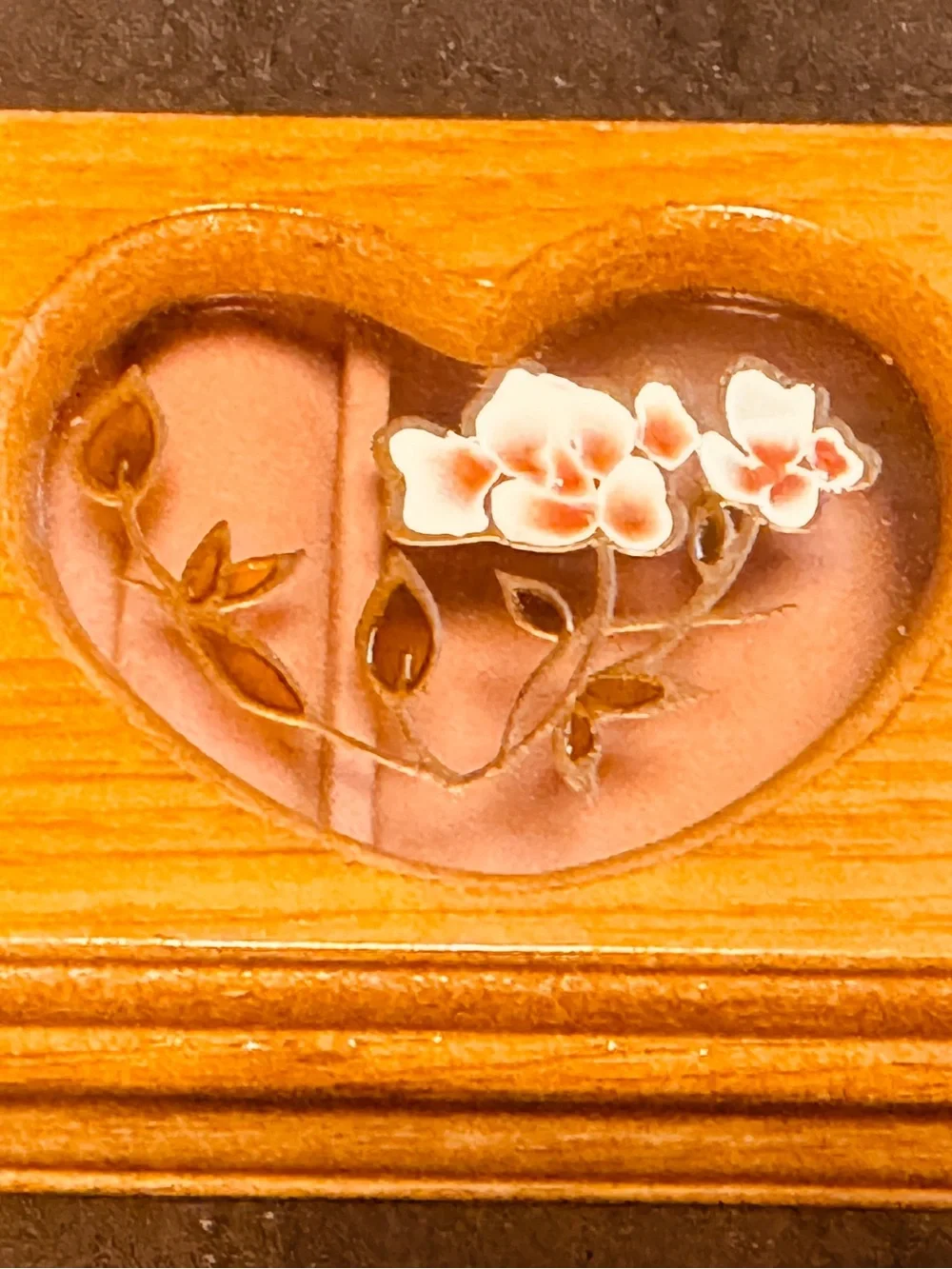 Vtg 90’s Wooden Jewelry Box with Pink Velvet Interior & Heart Glass Embossed Lid